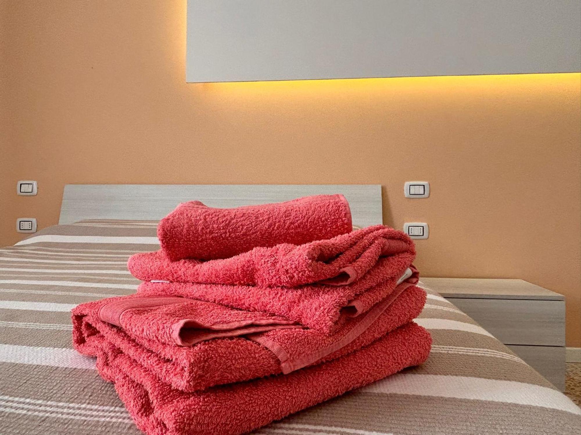 Casa Daura - Your Comfortable Apartment In Bologna - Parking Εξωτερικό φωτογραφία